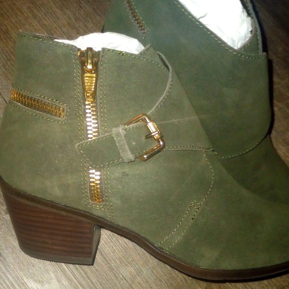 Dolce Vita Olive Green Bootie Size 10